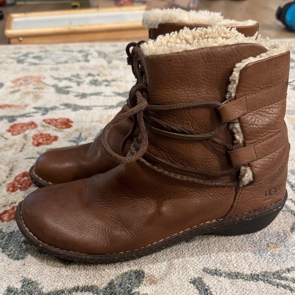 UGG Chestnut Leather Boots with Shearling - Picture 2 of 7
